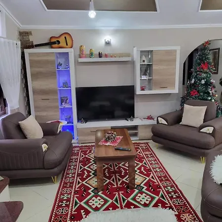 Bujtina Vila Shtepiza Ime * Turan